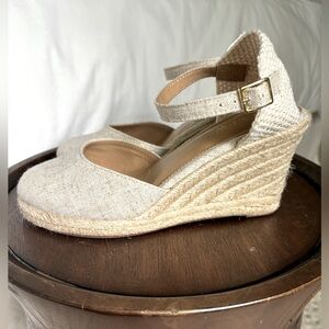 J. Crew Espadrille Sandals, Linen/Gold, size 6